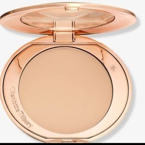 Charlotte Tilbury Flawless Finish Powder - Two Medium
